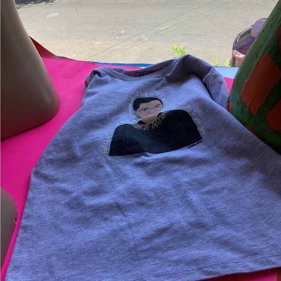 Ruth Bader Ginsburg tee - Picture 6 of 6